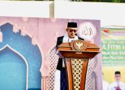 Pesan Bupati Banggai yang Menyayat Hati, Menggetarkan Jamaah Idul Fitri