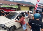 Mobil Tabrak Motor dan Kios