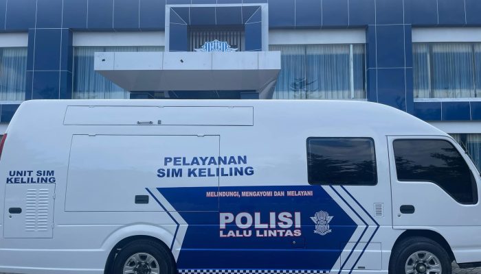 Asik, Satlantas Polresta Banggai Gelar SIM Keliling