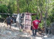 Dump Truck Mundur di Tanjakan Jatuh ke Jurang