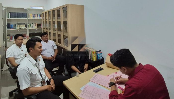 Polisi Serahkan Tersangka Pencurian Kabel ke Jaksa
