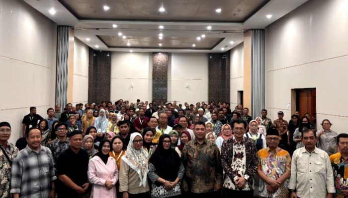 186 Pekebun Banggai Diminta Terapkan Pelatihan Budidaya Sawit