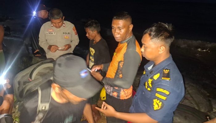 Kapal Muat Kopra Karam Dihantam Gelombang