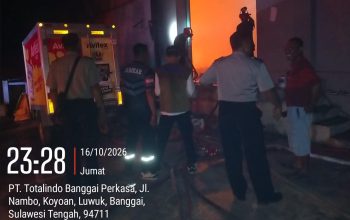 Gudang PT Tirta Kencana Tatawarna Terbakar