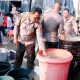40 KK di Boyou Kesulitan Air Bersih, Polresta Banggai Salurkan 12.000 Liter