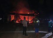 Rumah Lansia Ludes Terbakar, Kerugian Capai Rp400 Juta