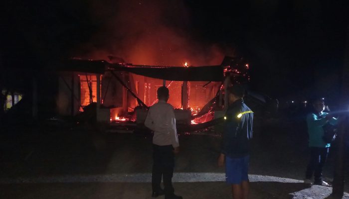 Rumah Lansia Ludes Terbakar, Kerugian Capai Rp400 Juta